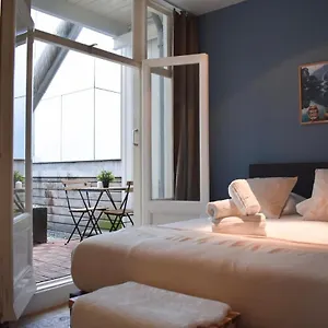 Rembrandtplein House A Bed & Breakfast