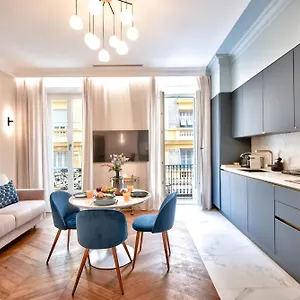 9 Alberti Centre France
